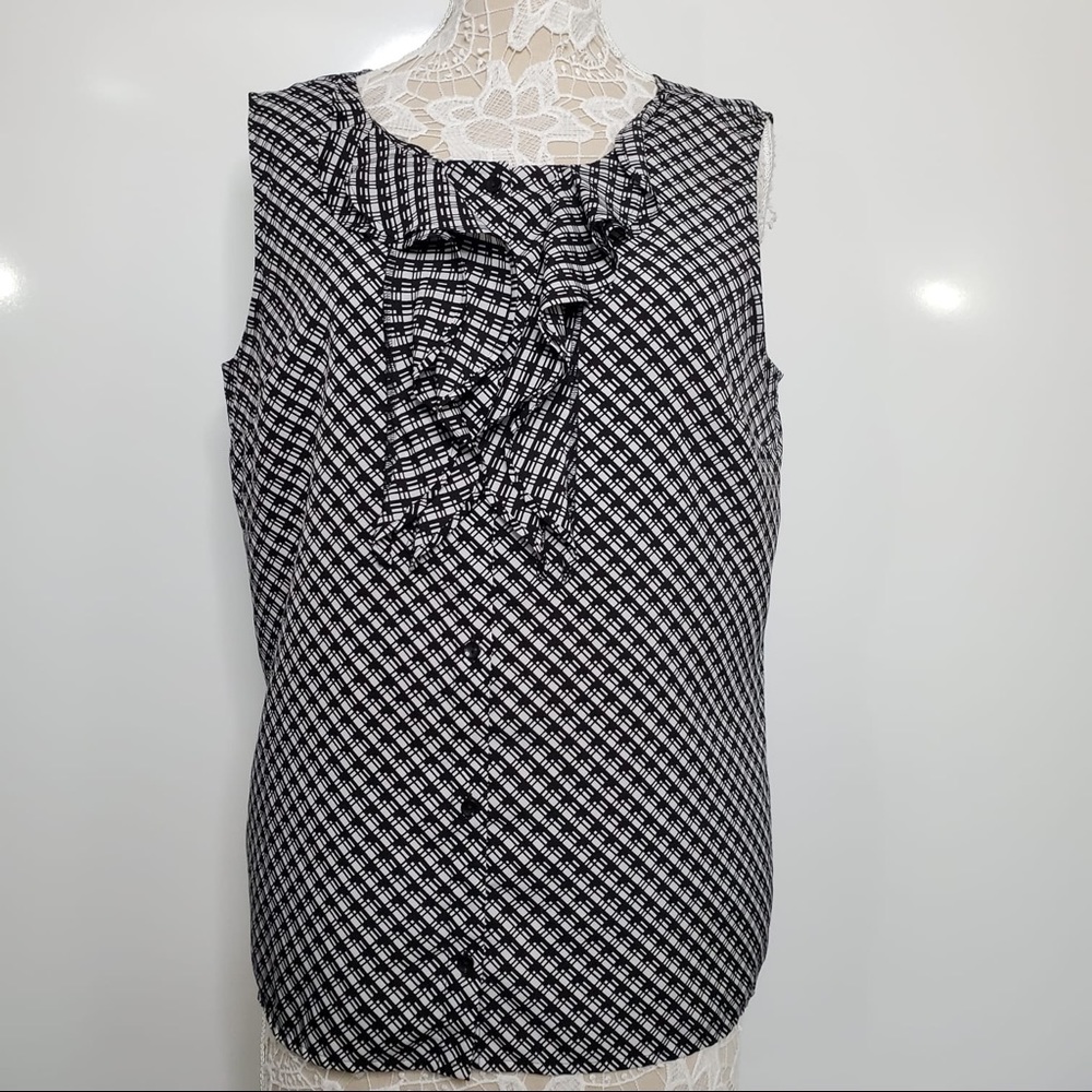 5/$25 Loft Print Ruffle Crewneck Sleeveless Button Top